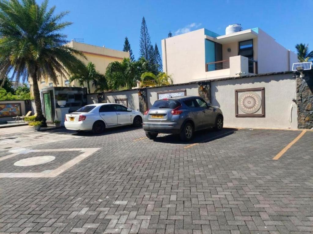 Pereybere Apartment With Breakfast And Private Balcony Pereybere Beach Luaran gambar