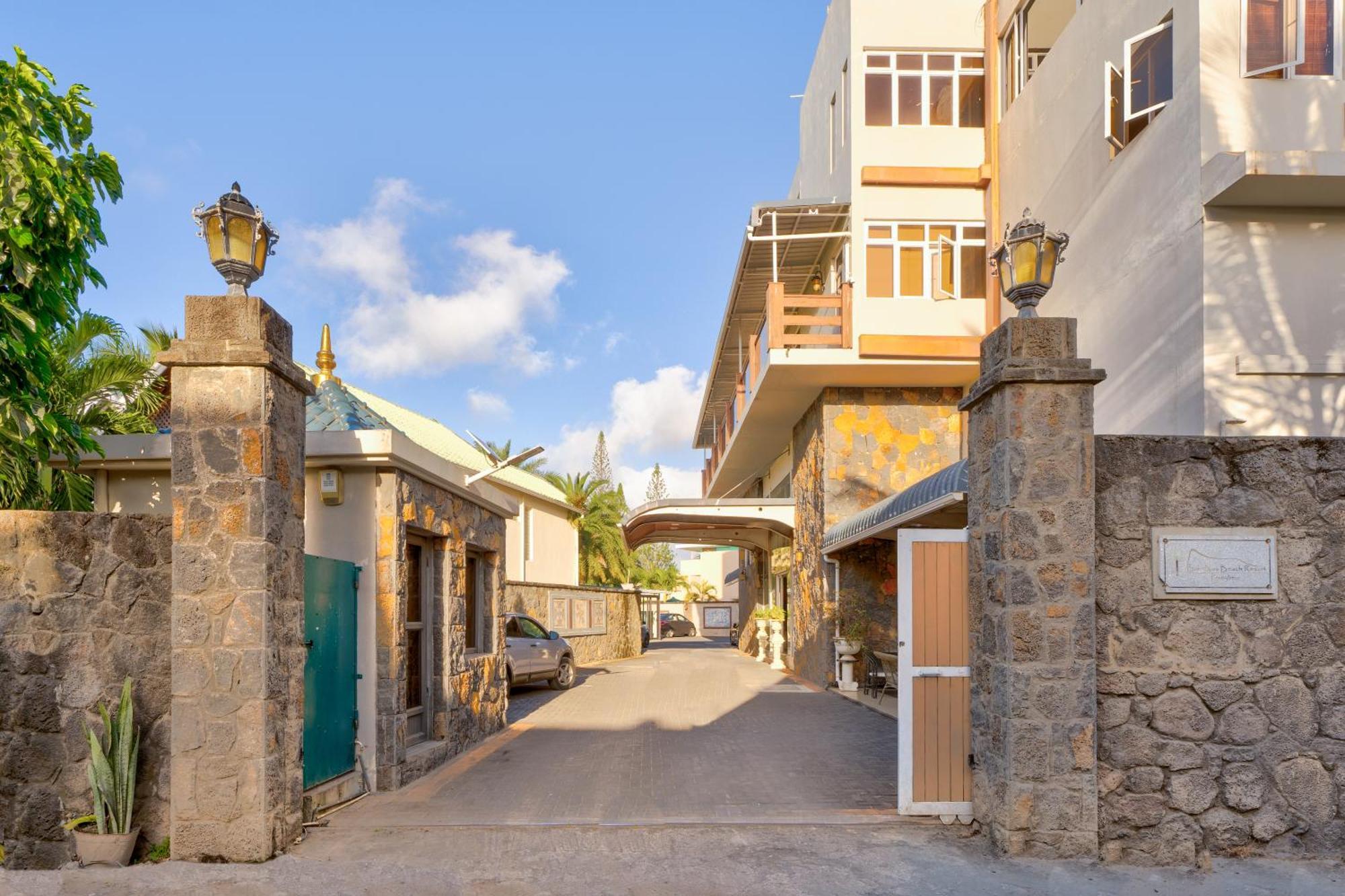 Pereybere Apartment With Breakfast And Private Balcony Pereybere Beach Luaran gambar